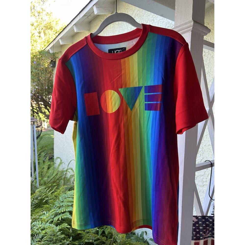 NWT UGG All Gender PRIDE UGG Logo T-Shirt Rainbow XS short sleeve LGBTQ